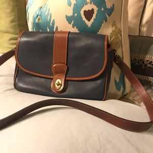 COACH BLUE LEATHER PURSE!